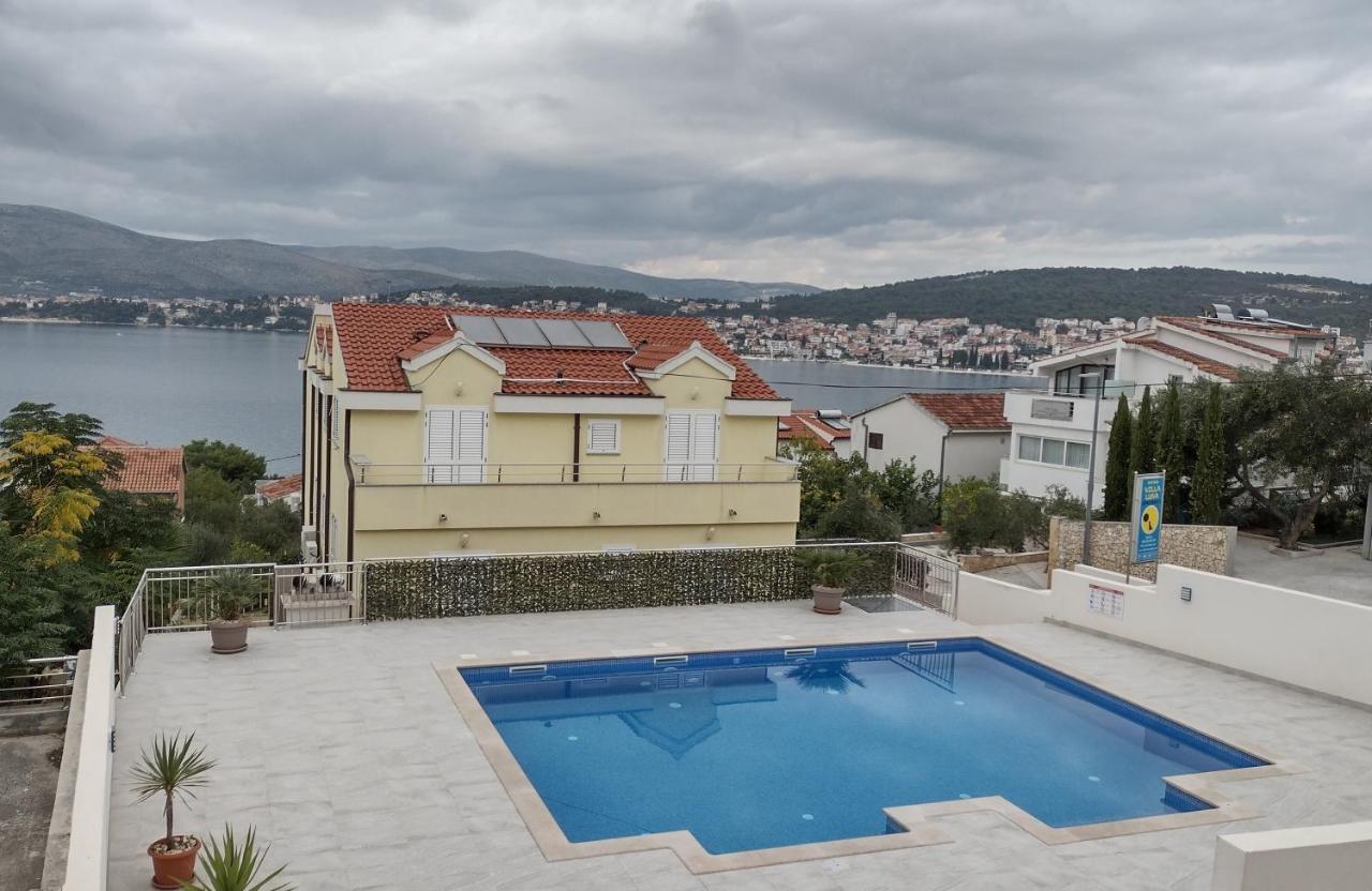 Villa Luna Trogir Bagian luar foto