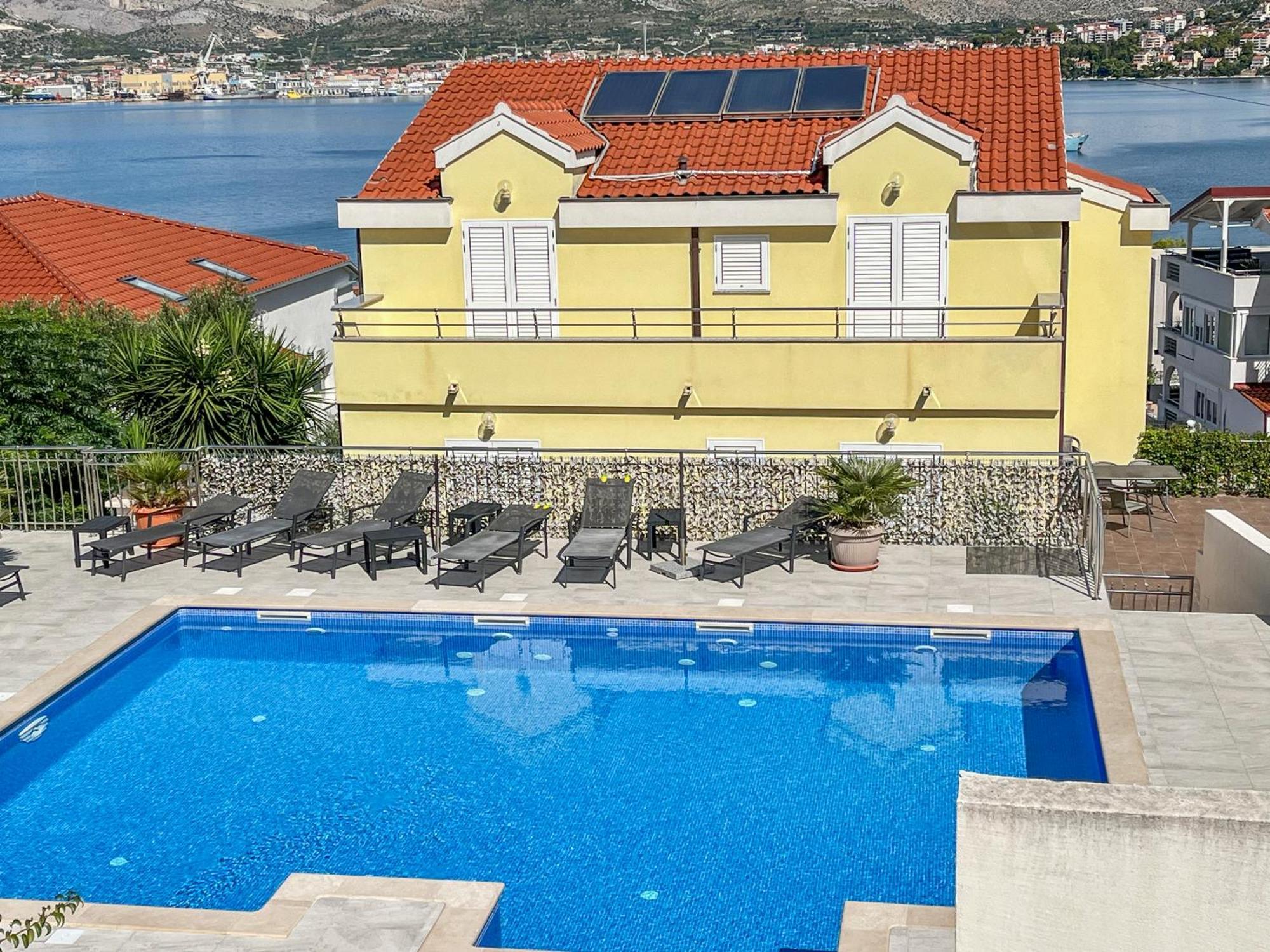 Villa Luna Trogir Bagian luar foto