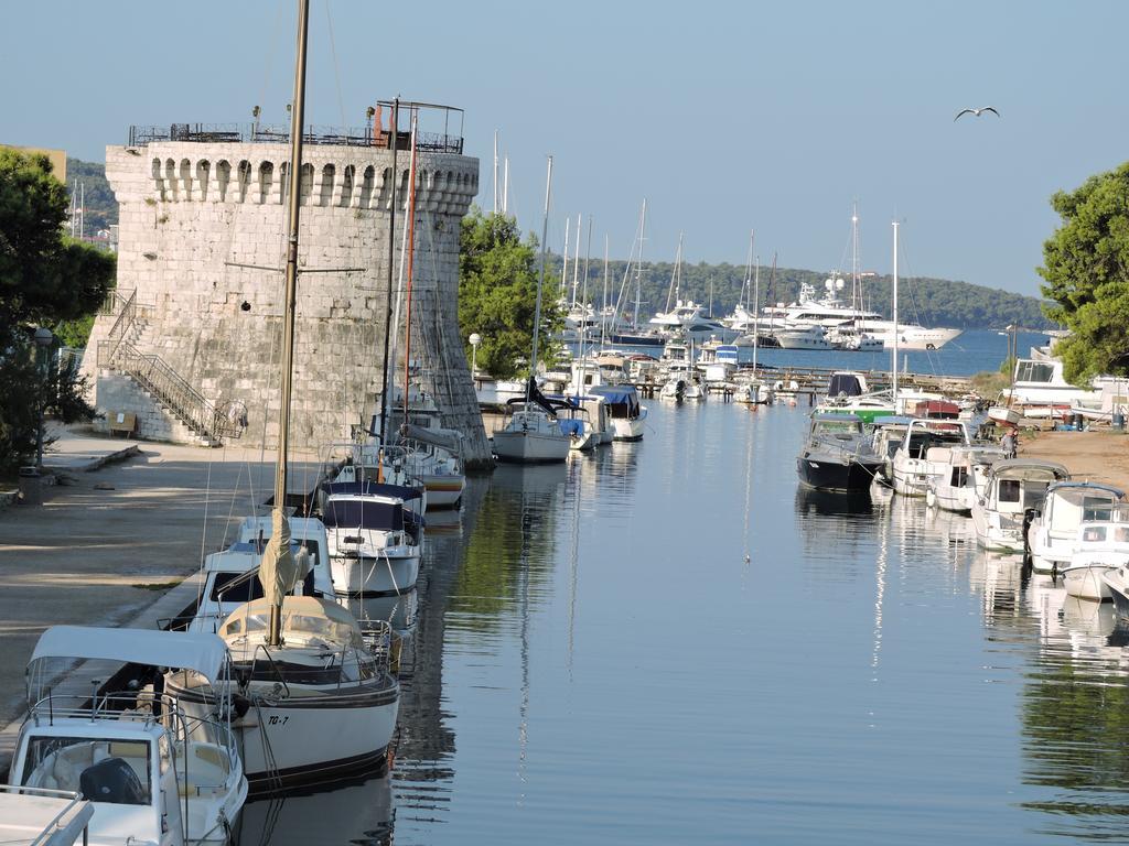 Villa Luna Trogir Bagian luar foto