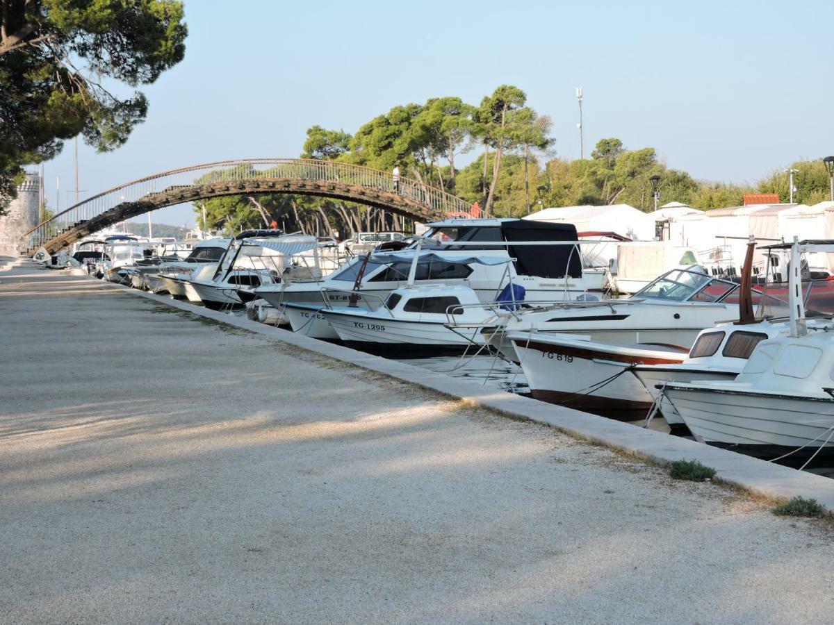 Villa Luna Trogir Bagian luar foto